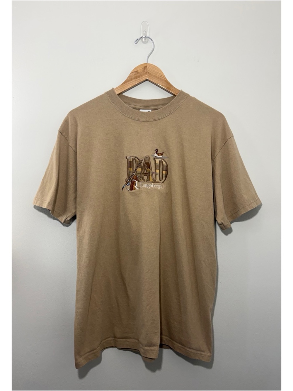 Vintage unique Anvil Longaberger “Dad” tan embroidered t-shirt (large)